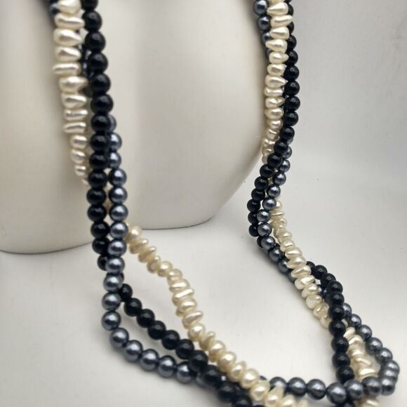 Multi tone garden party triple costume faux‎ pearl necklace beaded jewelry cute - Picture 2 of 3